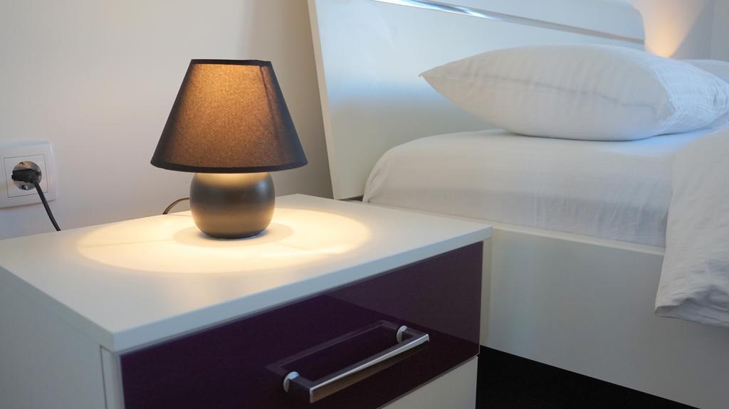 Filinhome Stefanovica Suite 9 Novi Sad Luaran gambar